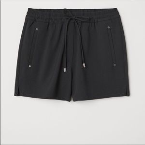 H&M NEW black shorts 12